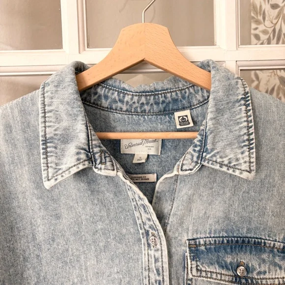 ☀️UNIVERSAL THREAD Washed Denim Shacket Sz XL NWOT - Picture 3 of 10